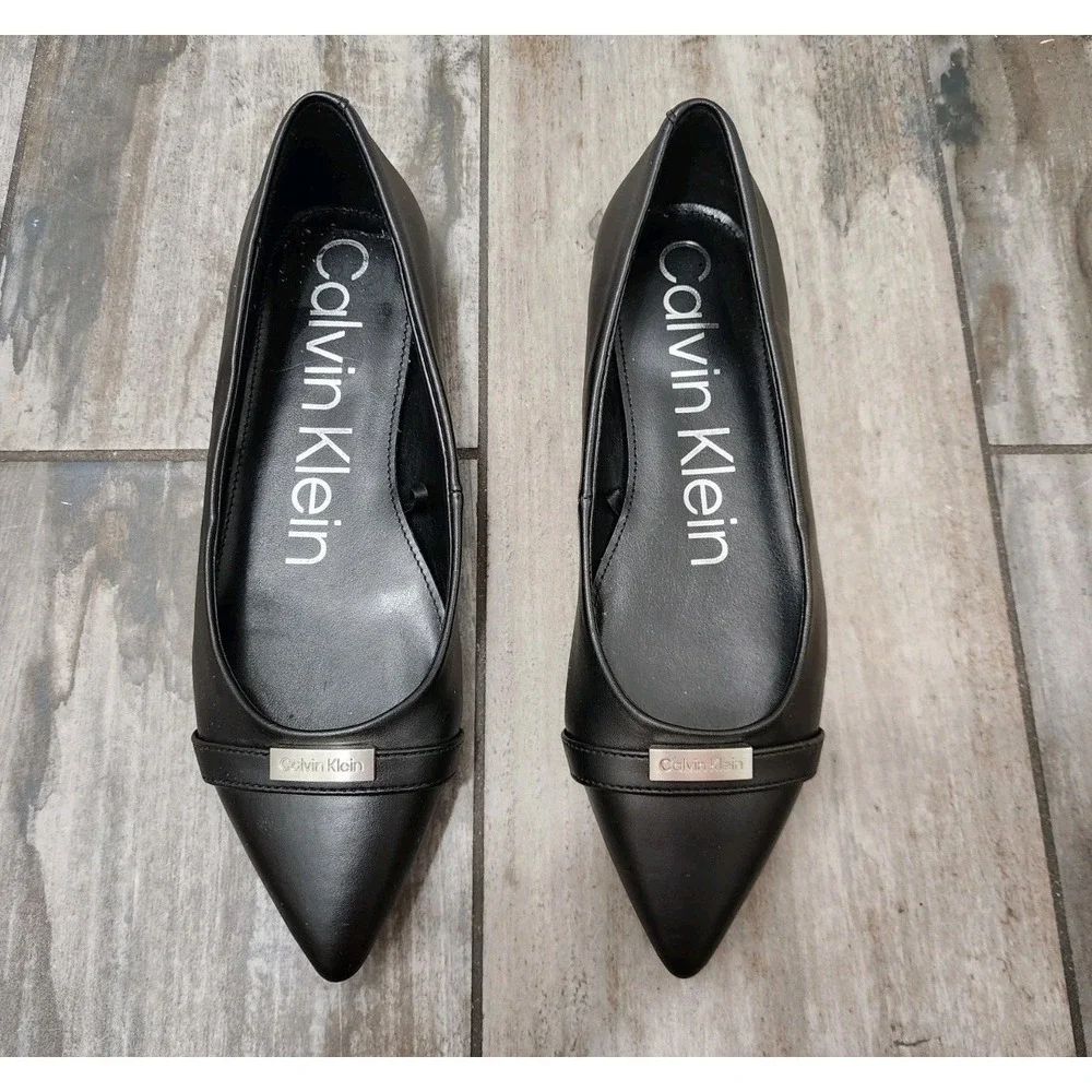 CALVIN KLEIN Luka Black Patent Leather Womens Kitten Heels Minimalist Light Sz7